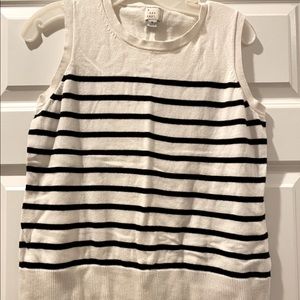 Sweater, sleeveless shirt